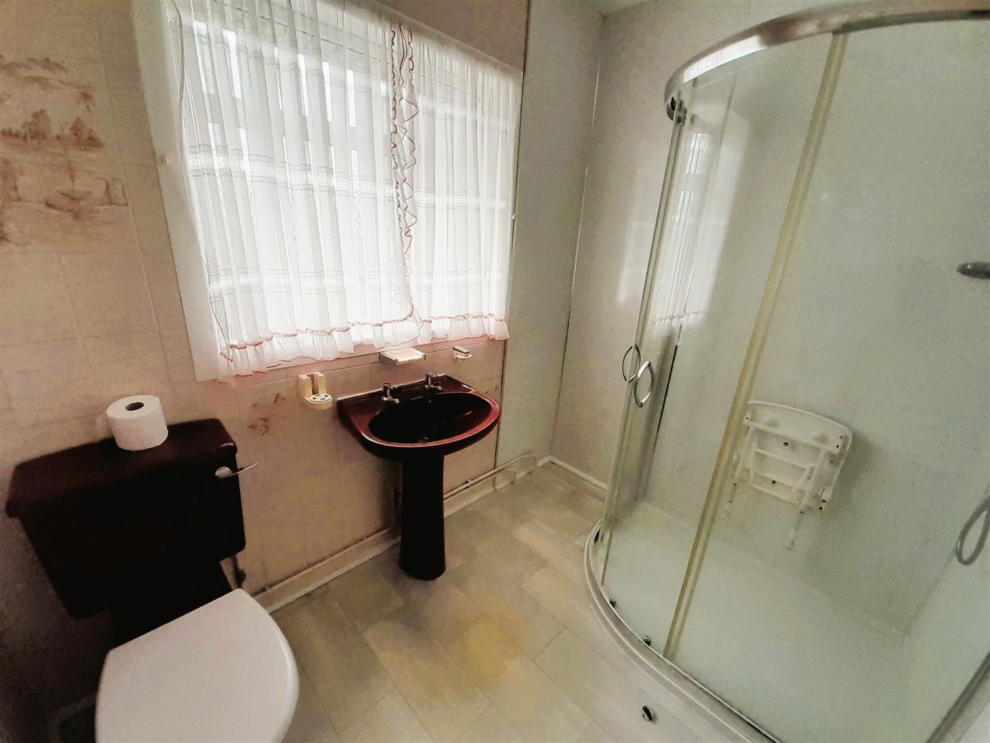 Hilltop, Llanelli, SA14 8DF